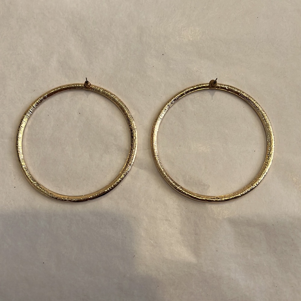 Large earrings - Picture 2 of 6